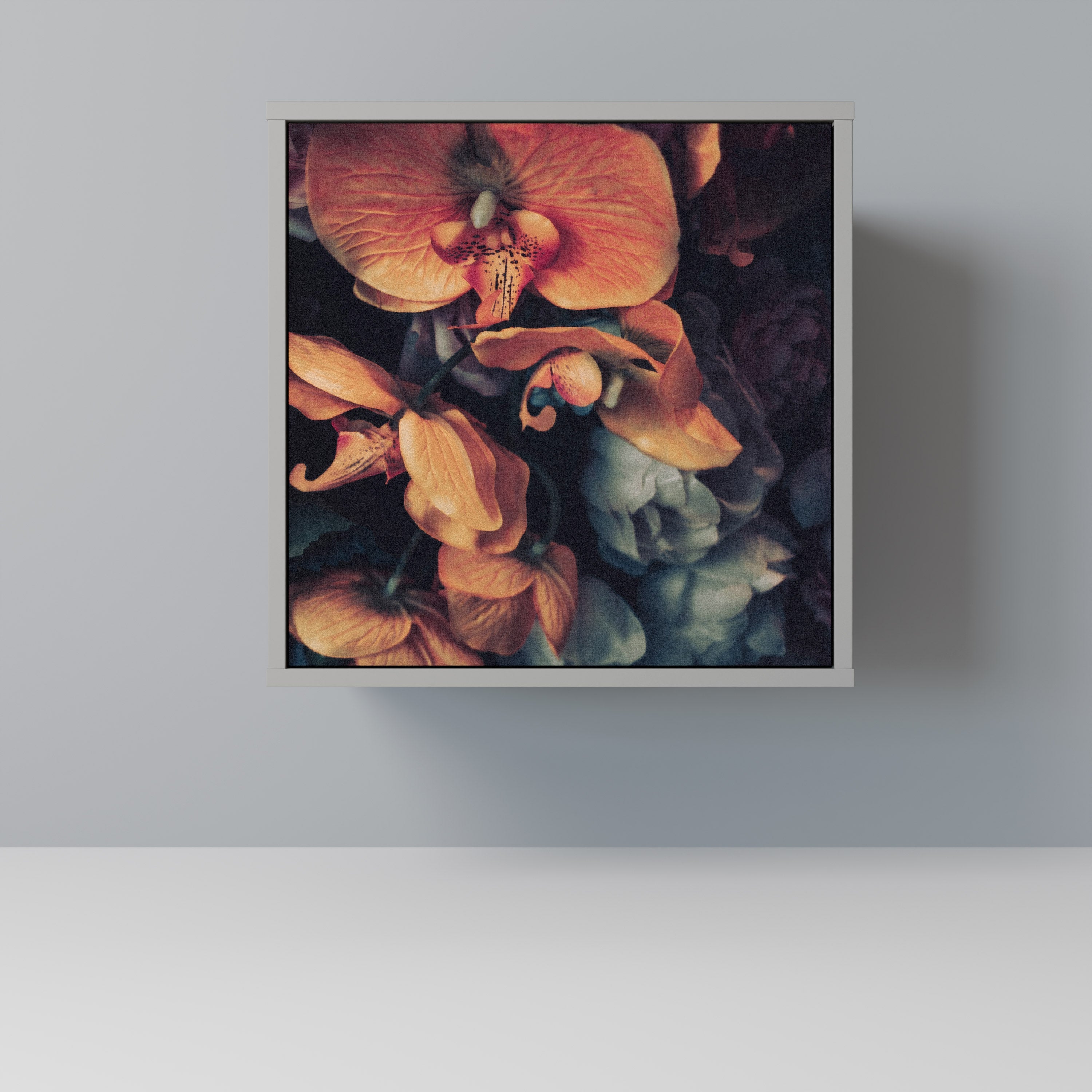 NEVERENDING BLOOM 1-Door Sideboard in Grey Finish