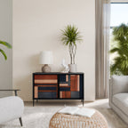 INTREPID FORMATION Aparador de 2 Portas em Acabamento Preto