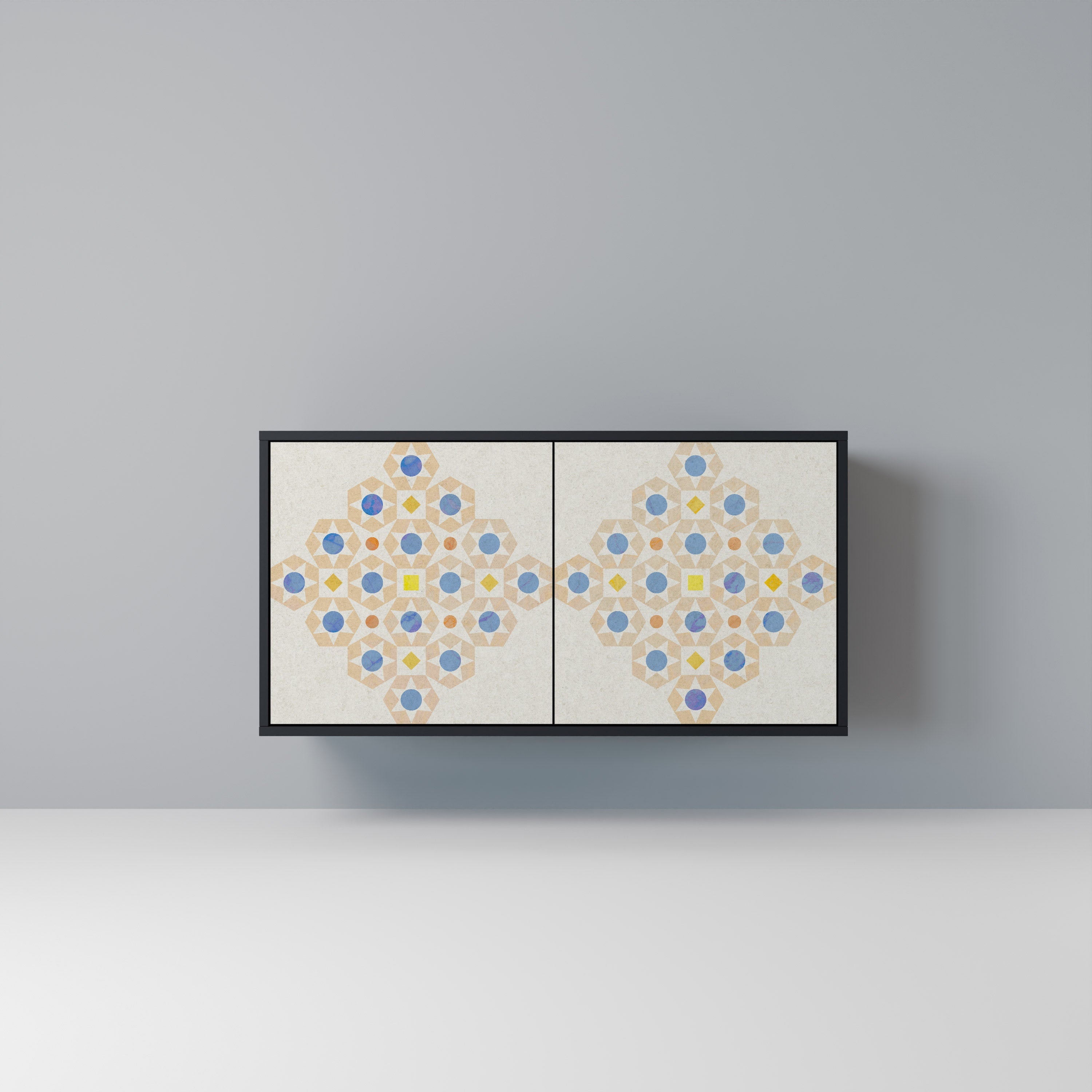 PATTERNED PRISM Aparador de 2 Portas em Acabamento Preto