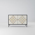 PATTERNED PRISM Aparador de 2 Portas em Acabamento Preto