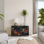 IMAGINARY BLOSSOM Aparador de 2 Portas em Acabamento Preto