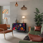 FESTIVE PLEASURES Aparador de 2 Portas em Acabamento Preto