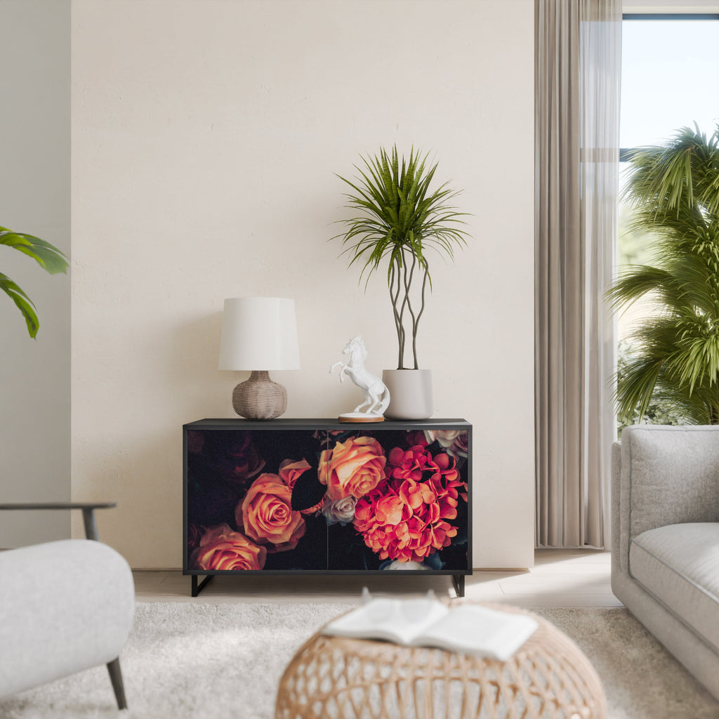 NEVERENDING BLOOM Aparador de 2 Portas em Acabamento Preto