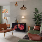 NEVERENDING BLOOM Aparador de 2 Portas em Acabamento Preto