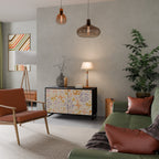 SPRING WHIMSY Aparador de 2 Portas em Acabamento Preto