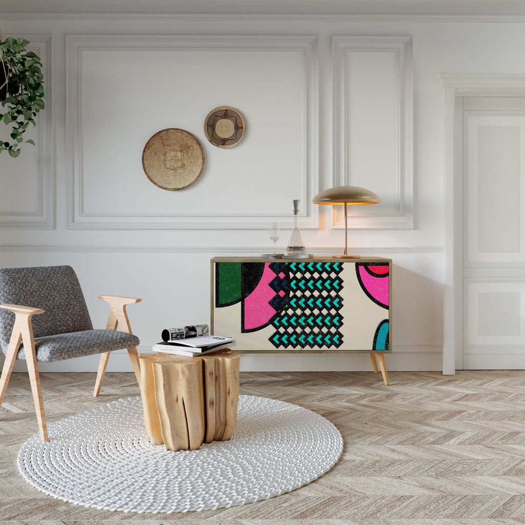 GEOMETRIC RHAPSODY Aparador de 2 Portas em Efeito Carvalho