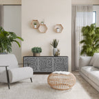 TEMPORARY SEQUENCE Aparador de 3 Portas em Acabamento Preto