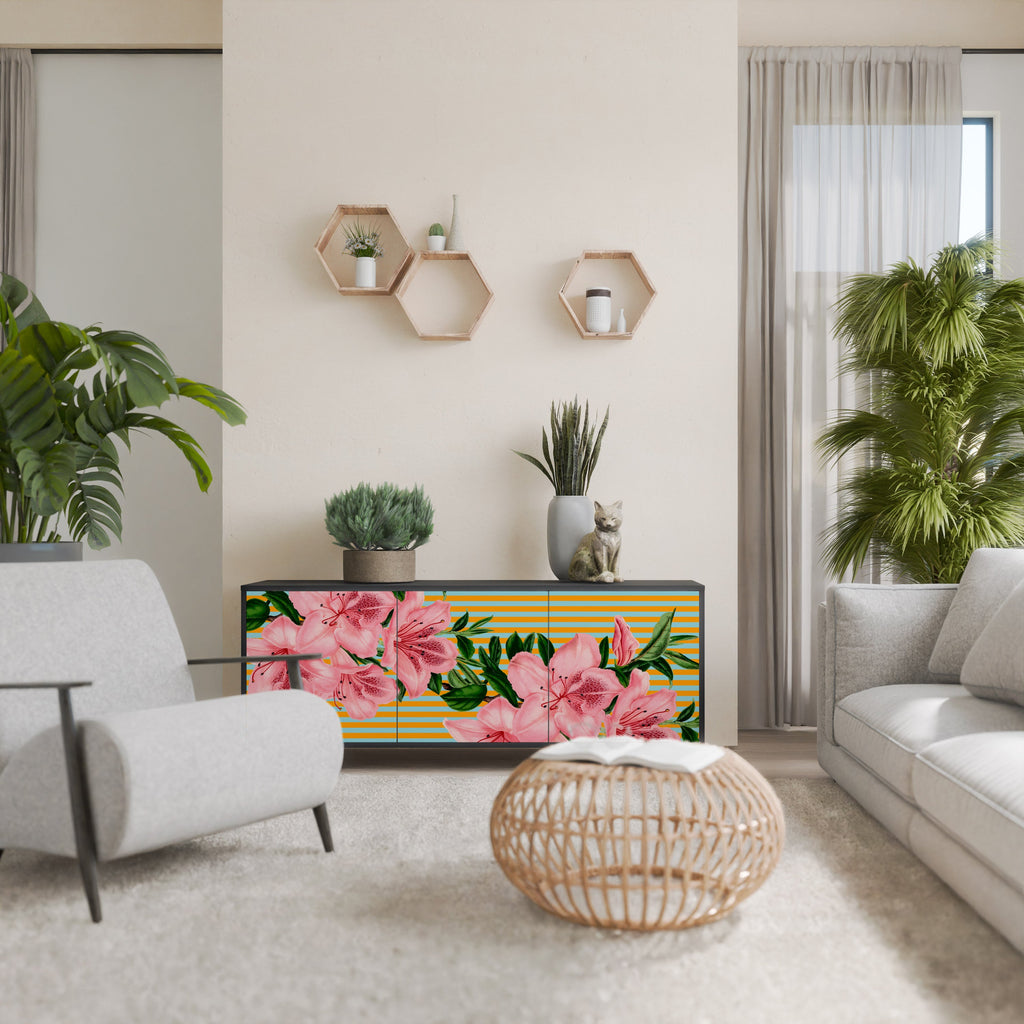 FRAGILE BEAUTY Aparador de 3 Portas em Acabamento Preto