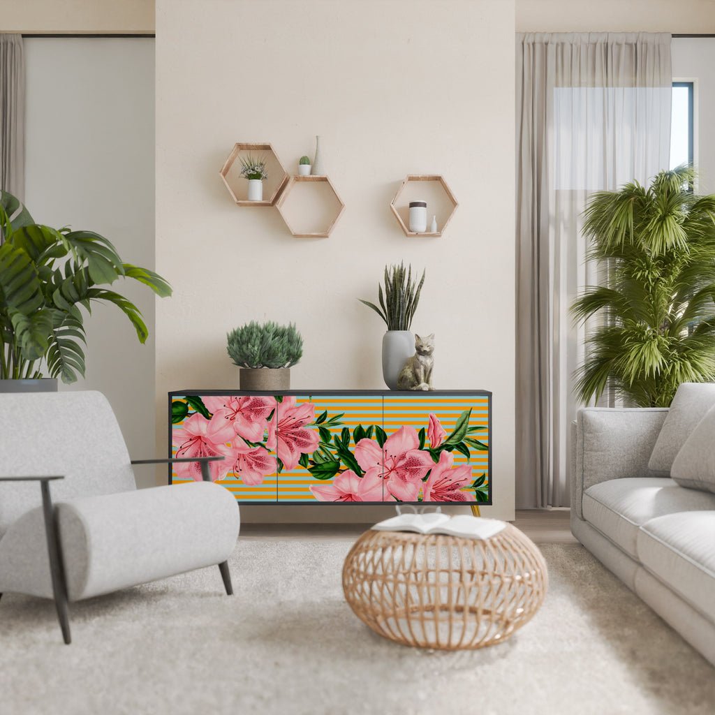 FRAGILE BEAUTY Aparador de 3 Portas em Acabamento Preto