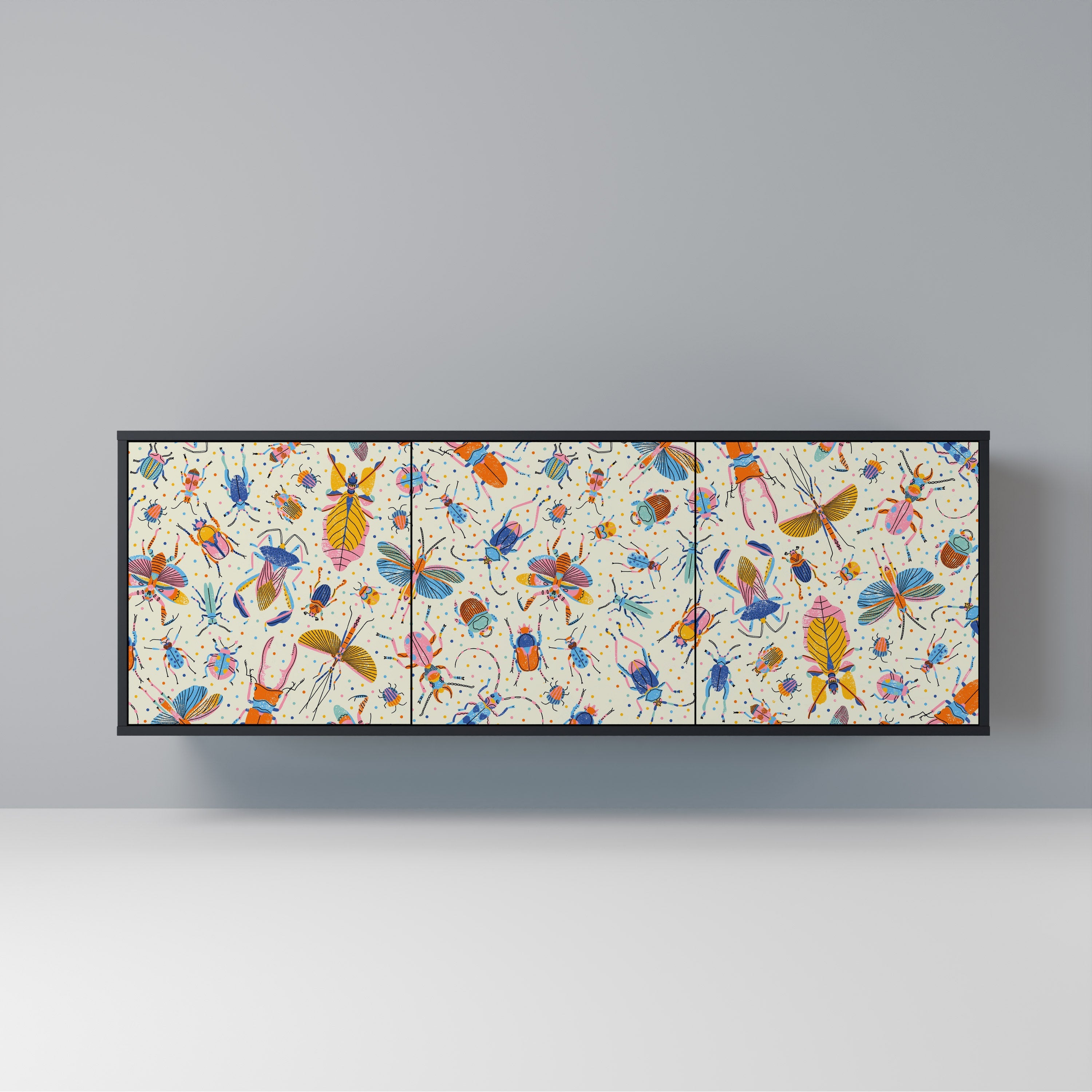 COLORFUL INSECTS Aparador de 3 Portas em Acabamento Preto