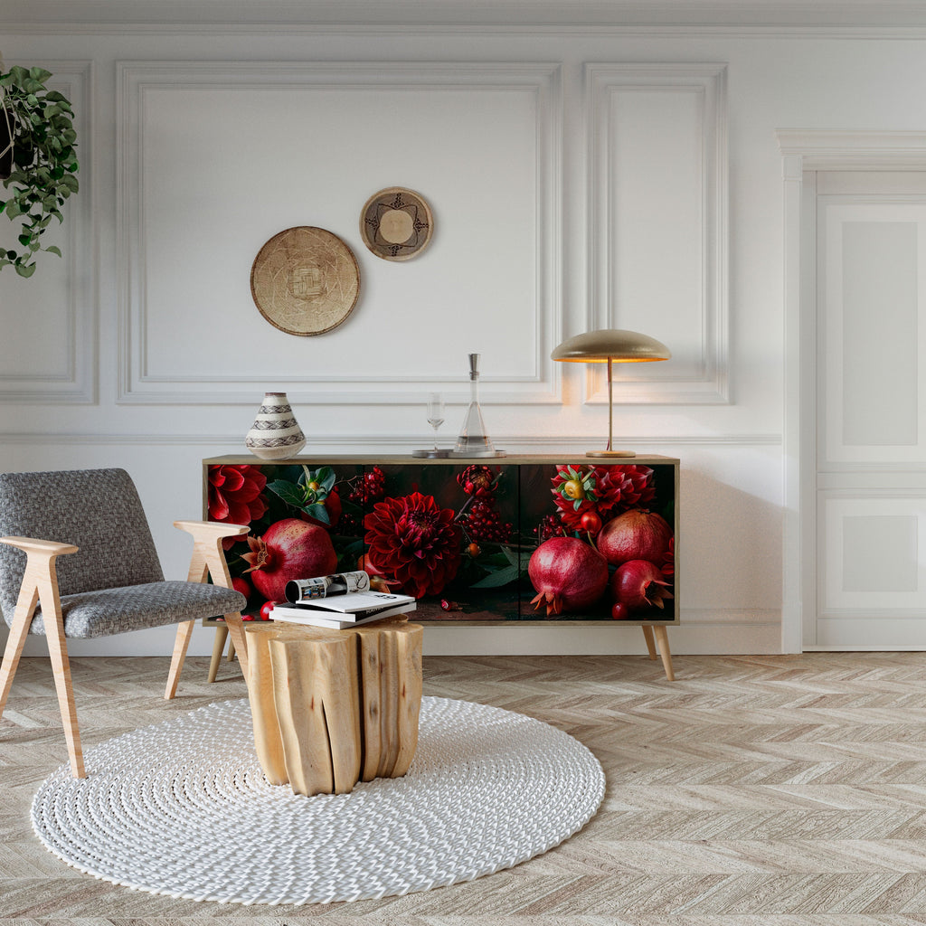 DAHLIAS AND POMEGRANATES Aparador de 3 Portas em Efeito Carvalho