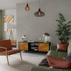 STRENGTHENING RELATION Móvel de TV com 2 Portas em Acabamento Preto