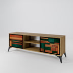 EARTHY FIGURES 2-Door TV Stand in Oak Effect