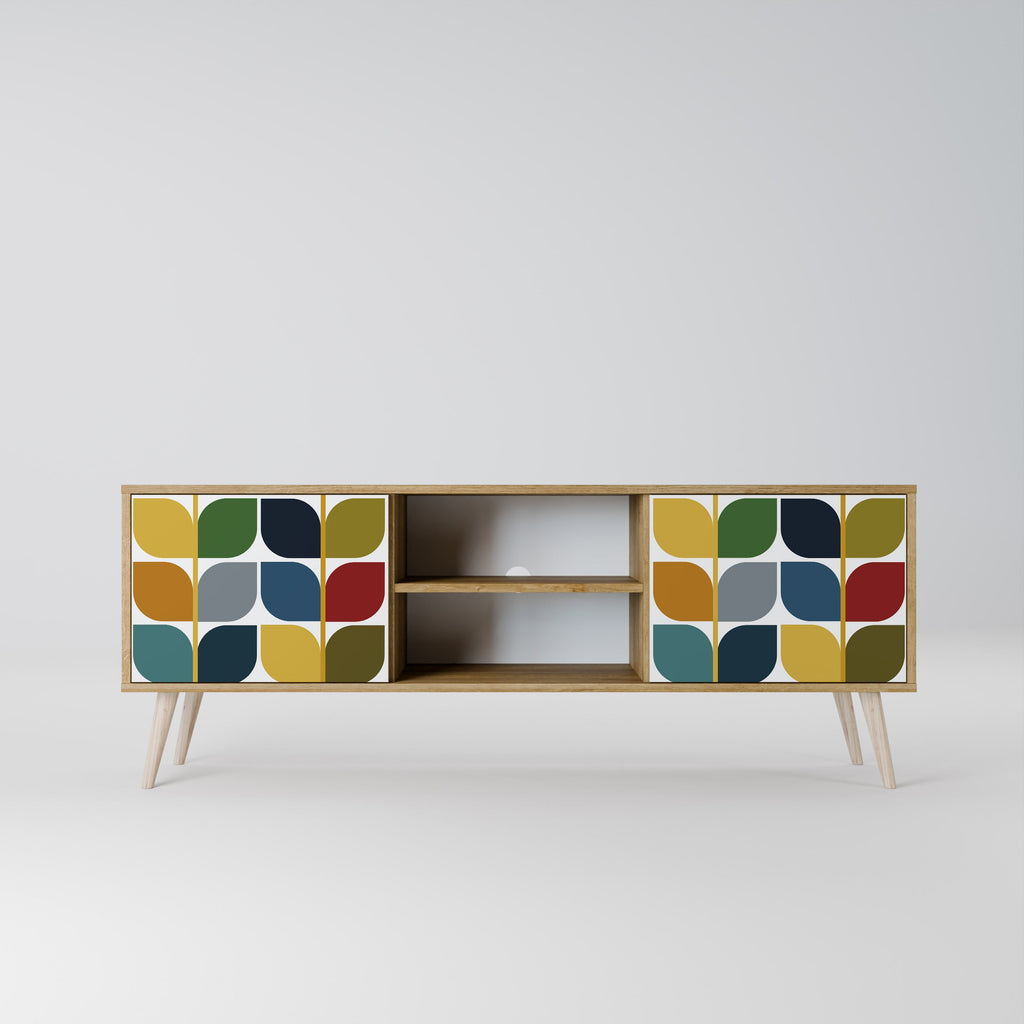 WEIGHTLESS HOURS 2-Door TV Stand in Oak Effect