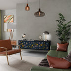 FLOWERS ON NAVY BLUE Móvel de TV com 3 Portas em Acabamento Preto