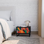 MAKESHIFT ARTISTRY Mesa de Cabeceira em Acabamento Preto