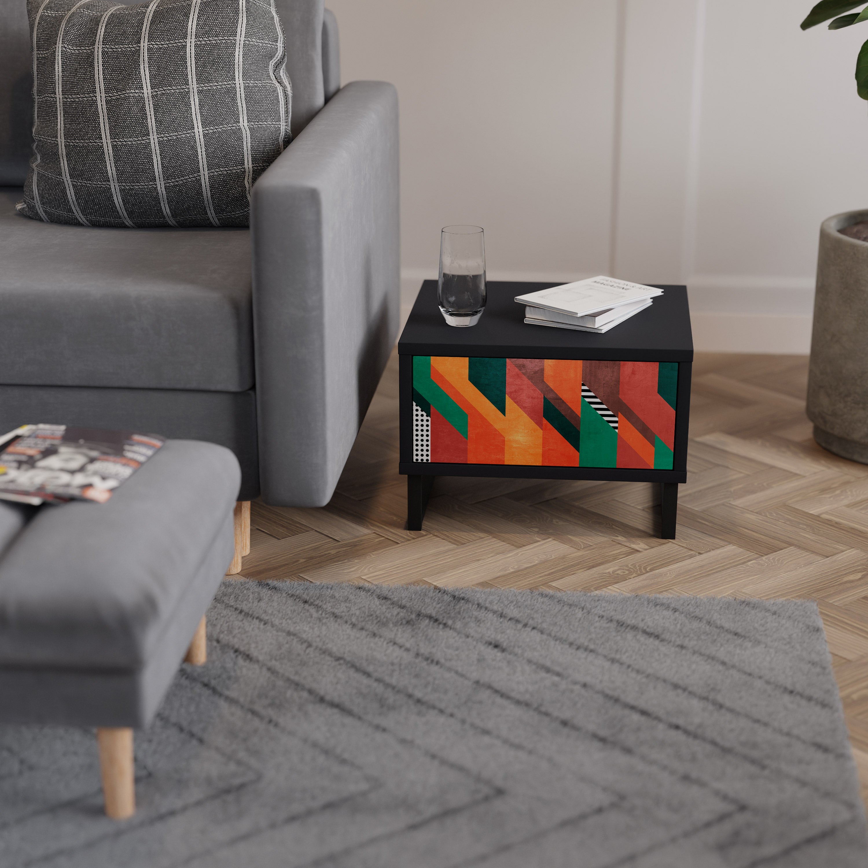 MAKESHIFT ARTISTRY Mesa de Cabeceira em Acabamento Preto