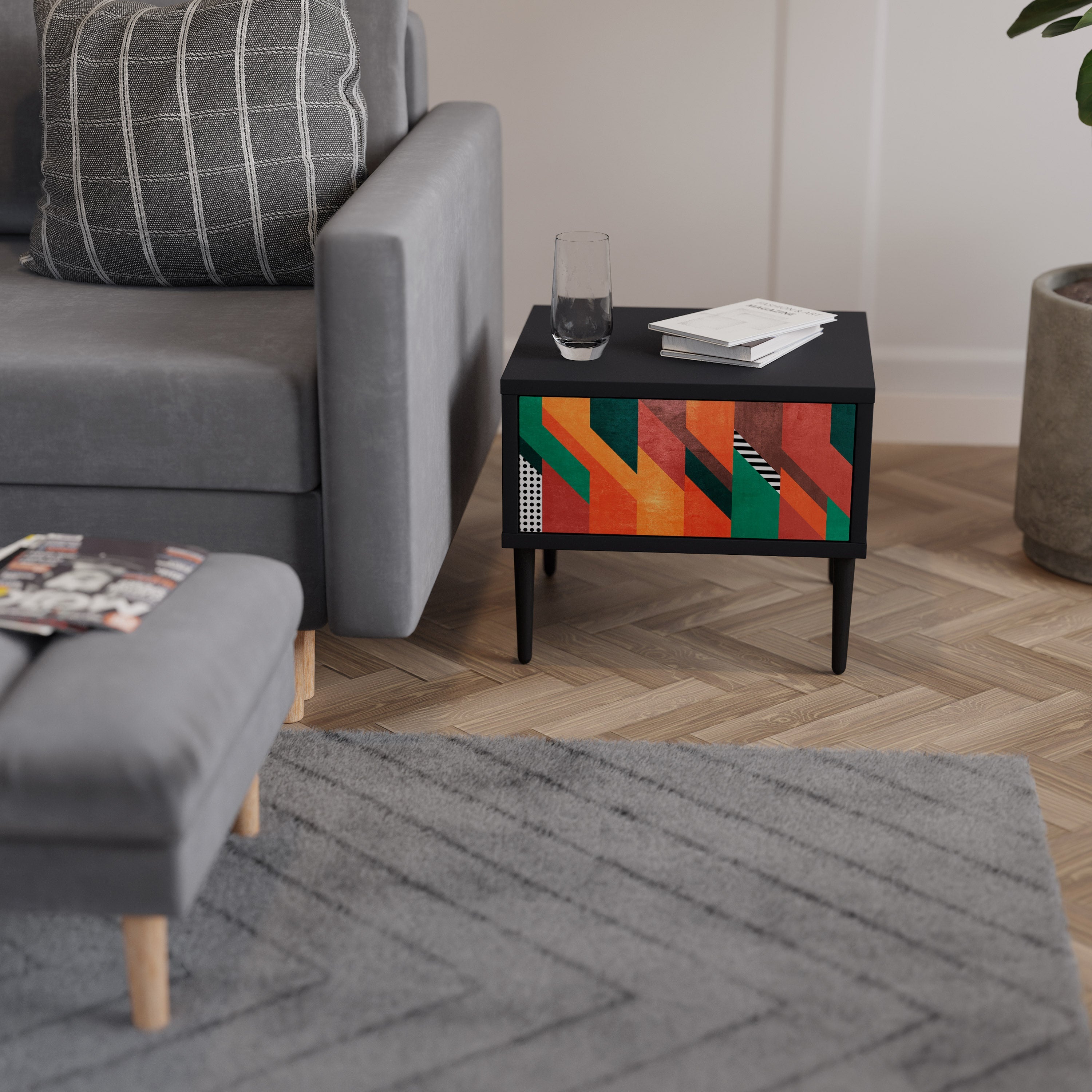 MAKESHIFT ARTISTRY Mesa de Cabeceira em Acabamento Preto