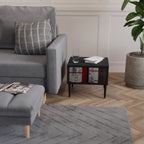 GRAY FIGURES Mesa de Cabeceira em Acabamento Preto