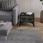 ROYAL ORDINARINESS Mesa de Cabeceira em Acabamento Preto