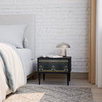 ROYAL ORDINARINESS Mesa de Cabeceira em Acabamento Preto