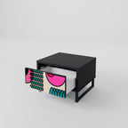 GEOMETRIC RHAPSODY Mesa de Cabeceira em Acabamento Preto