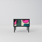 GEOMETRIC RHAPSODY Mesa de Cabeceira em Acabamento Preto