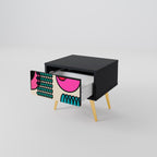 GEOMETRIC RHAPSODY Mesa de Cabeceira em Acabamento Preto