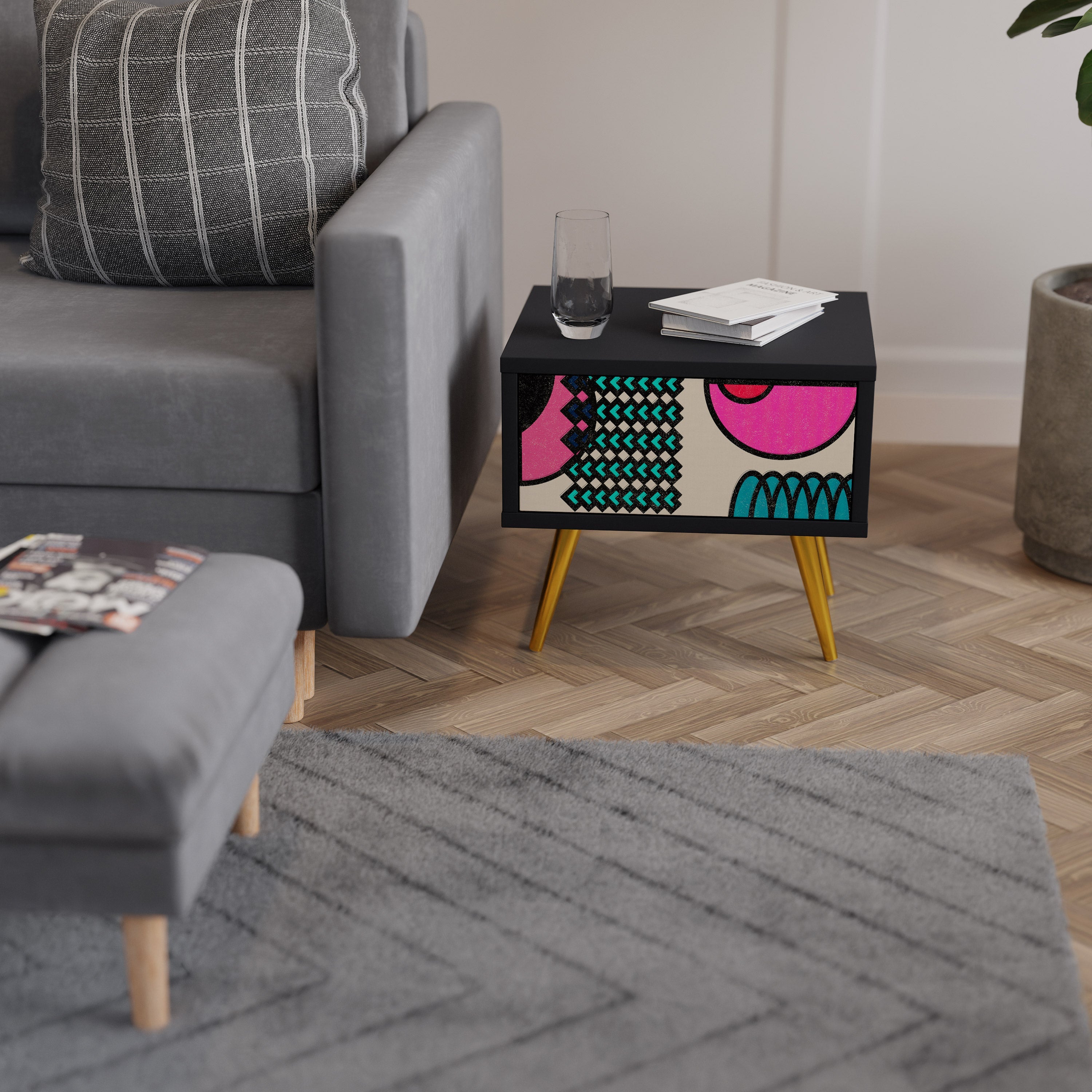 GEOMETRIC RHAPSODY Mesa de Cabeceira em Acabamento Preto