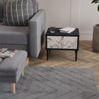 WILD TENDERNESS Mesa de Cabeceira em Acabamento Preto