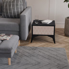 LEAVES ON BEIGE Mesa de Cabeceira em Acabamento Preto