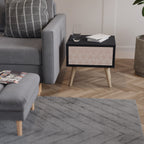 LEAVES ON BEIGE Mesa de Cabeceira em Acabamento Preto