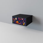 FESTIVE PLEASURES Mesa de Cabeceira em Acabamento Preto