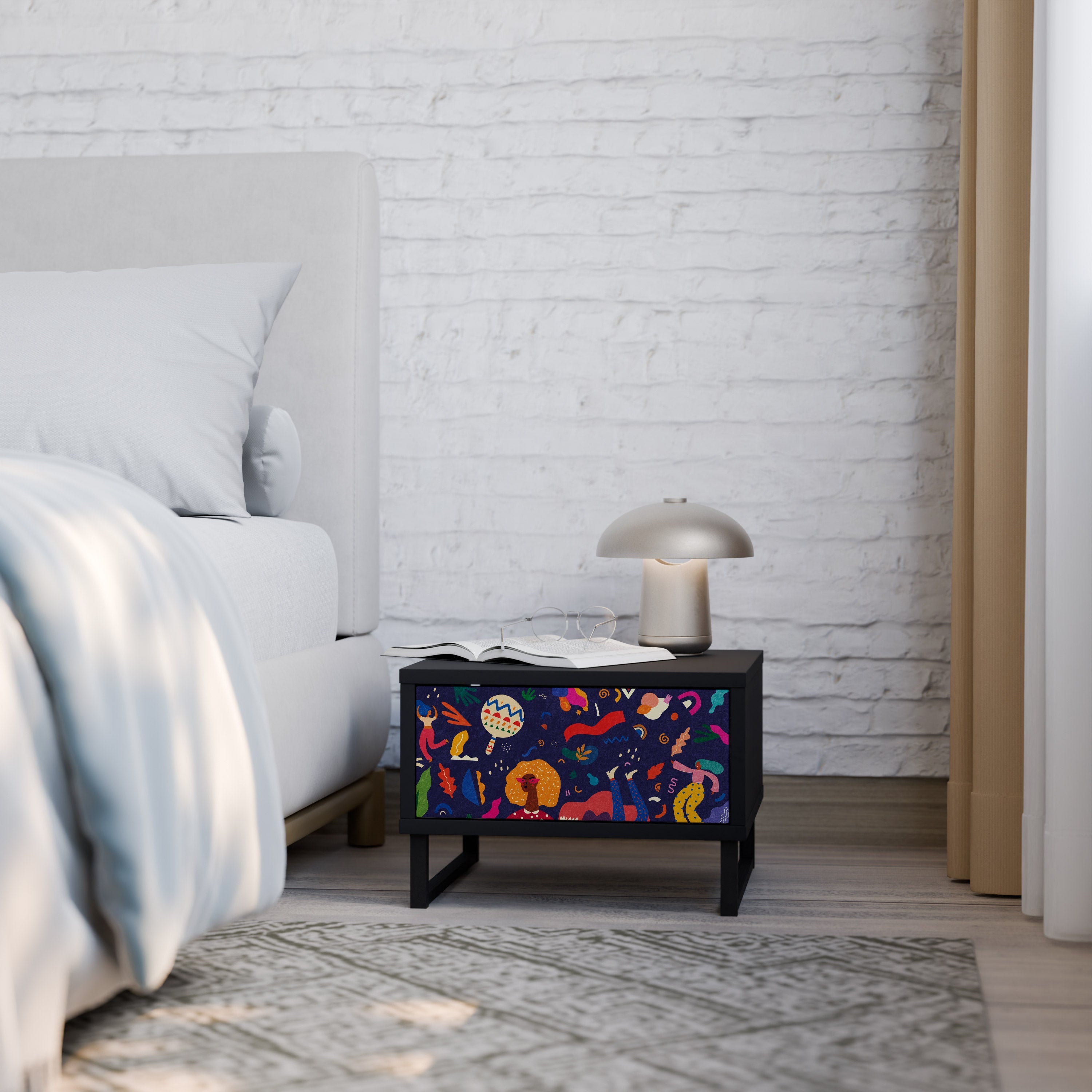 FESTIVE PLEASURES Mesa de Cabeceira em Acabamento Preto