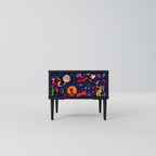 FESTIVE PLEASURES Mesa de Cabeceira em Acabamento Preto