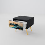 OMINOUS MOUNTAINS Mesa de Cabeceira em Acabamento Preto