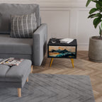 OMINOUS MOUNTAINS Mesa de Cabeceira em Acabamento Preto