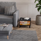 TRACES OF AUTUMN Mesa de Cabeceira em Acabamento Preto