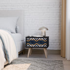 ARTFUL GEOMETRY Mesa de Cabeceira em Acabamento Preto