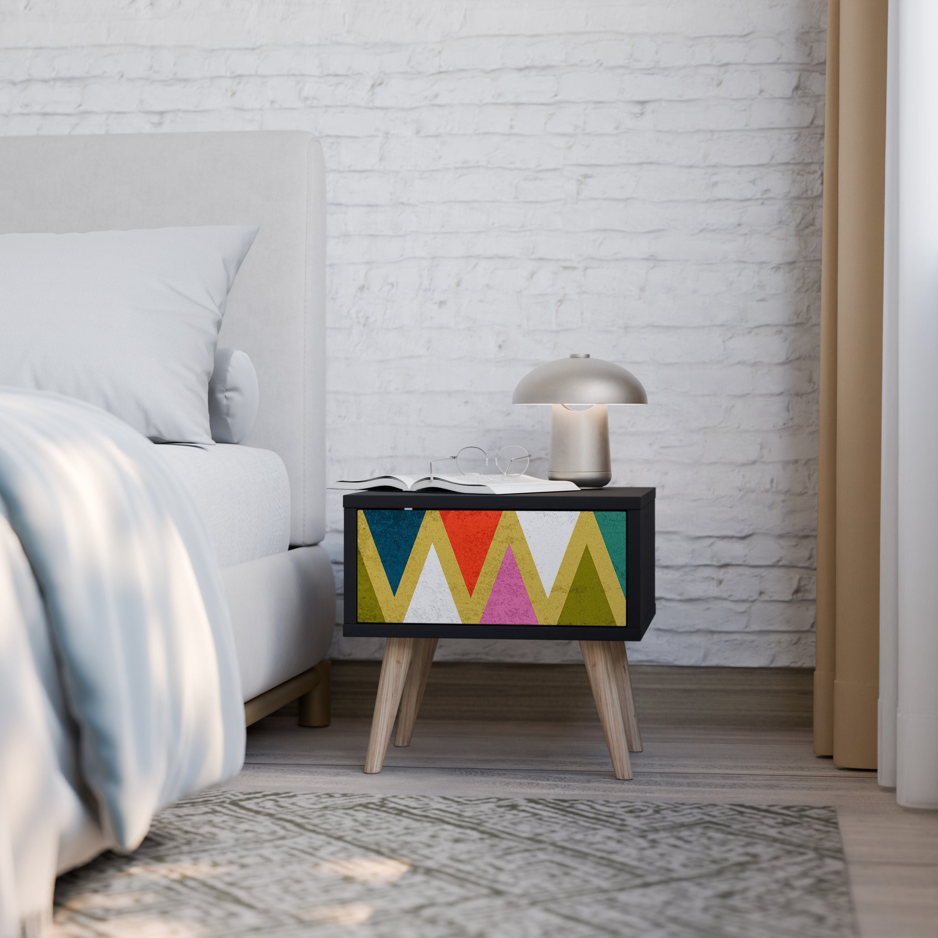 COLORFUL TRIANGLES Mesa de Cabeceira em Acabamento Preto