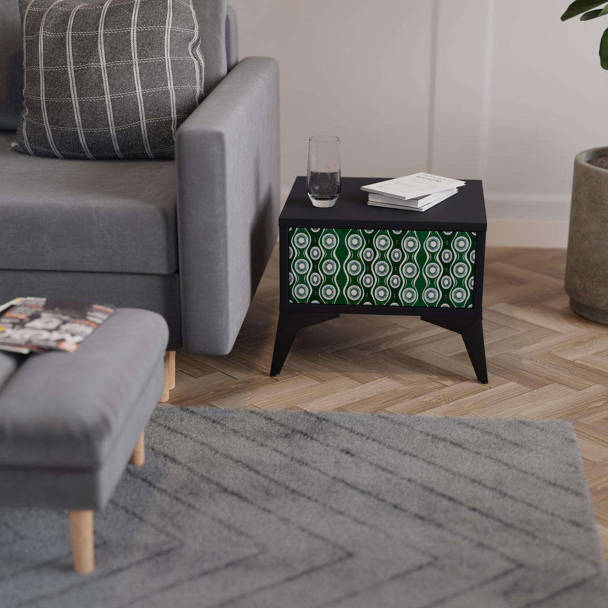 GREEN EYES Nightstand