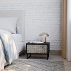 SLIGHTLY BLURRED Mesa de Cabeceira em Acabamento Preto