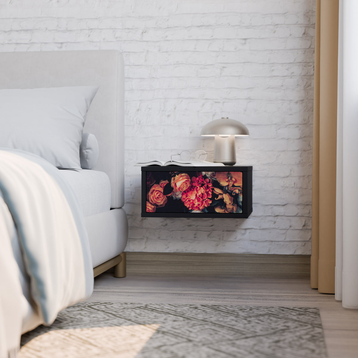 NEVERENDING BLOOM Nightstand