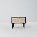 SPRING WHIMSY Mesa de Cabeceira em Acabamento Preto