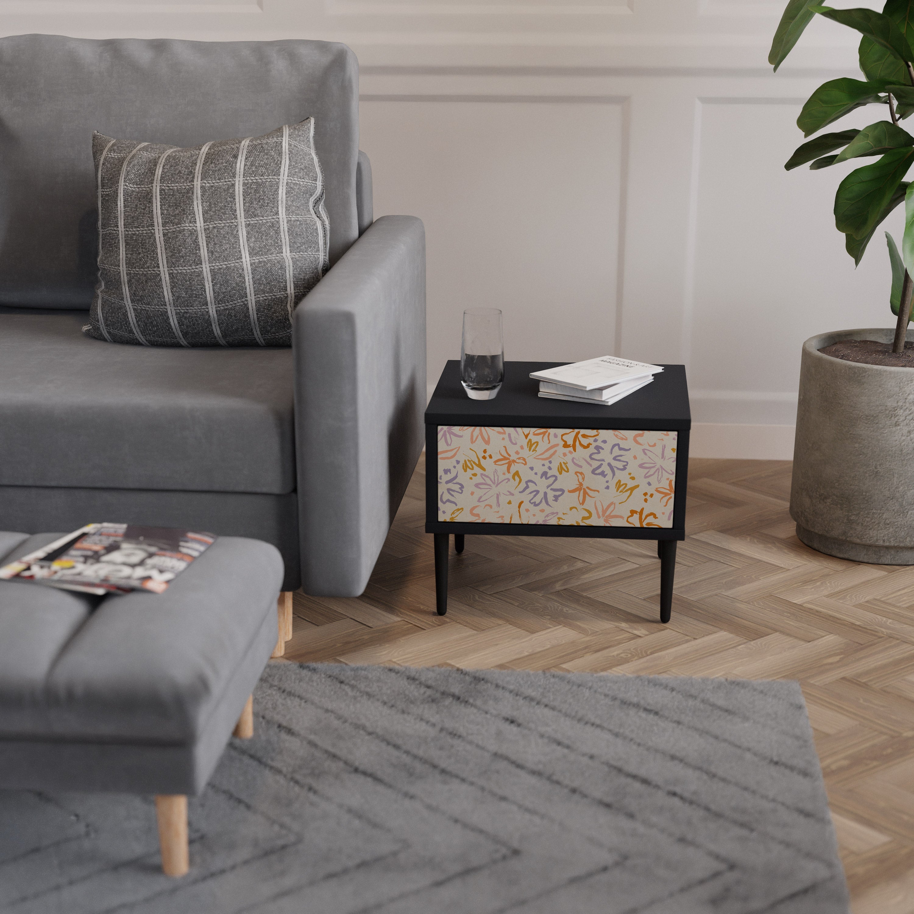 SPRING WHIMSY Mesa de Cabeceira em Acabamento Preto