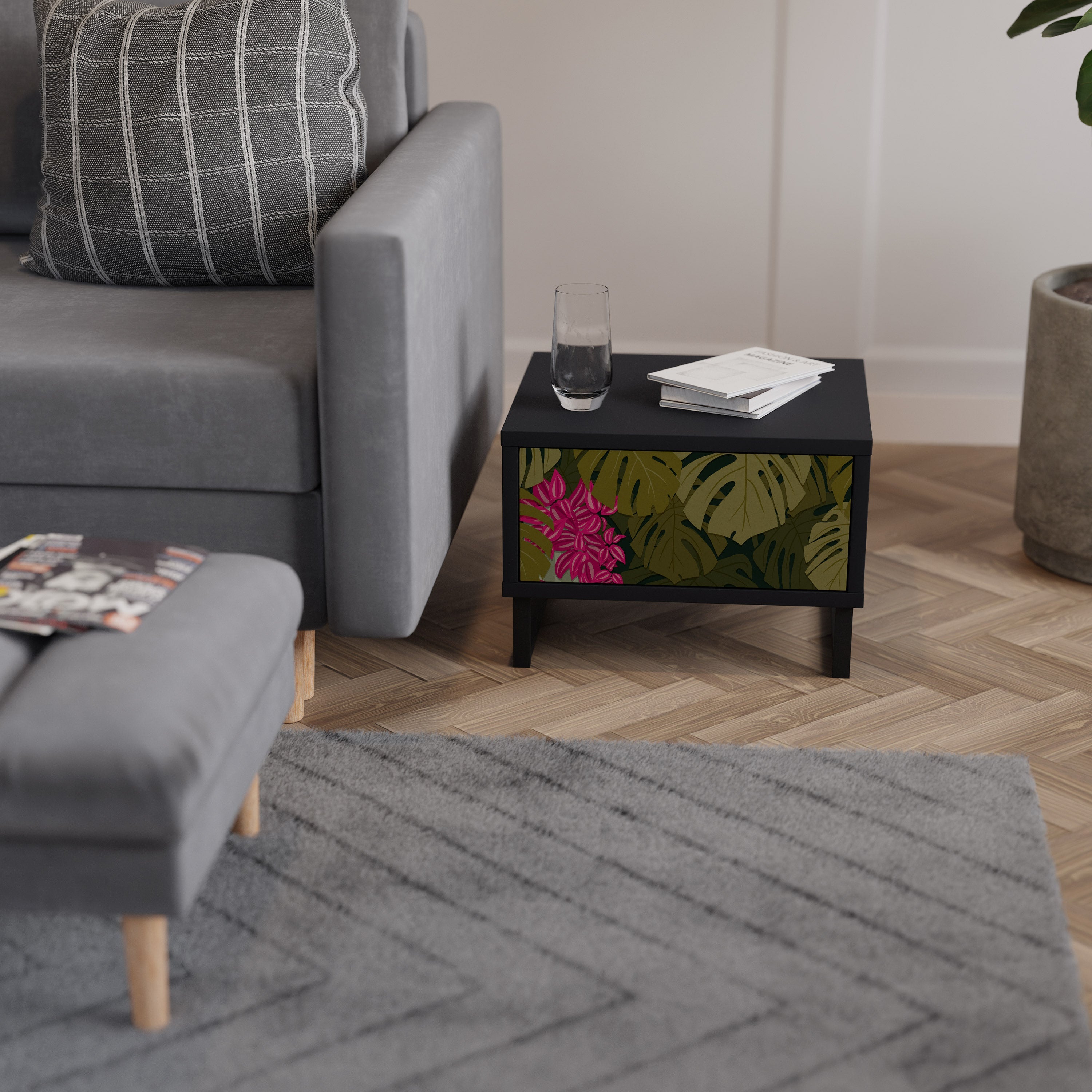 TROPICAL BEAUTY Mesa de Cabeceira em Acabamento Preto