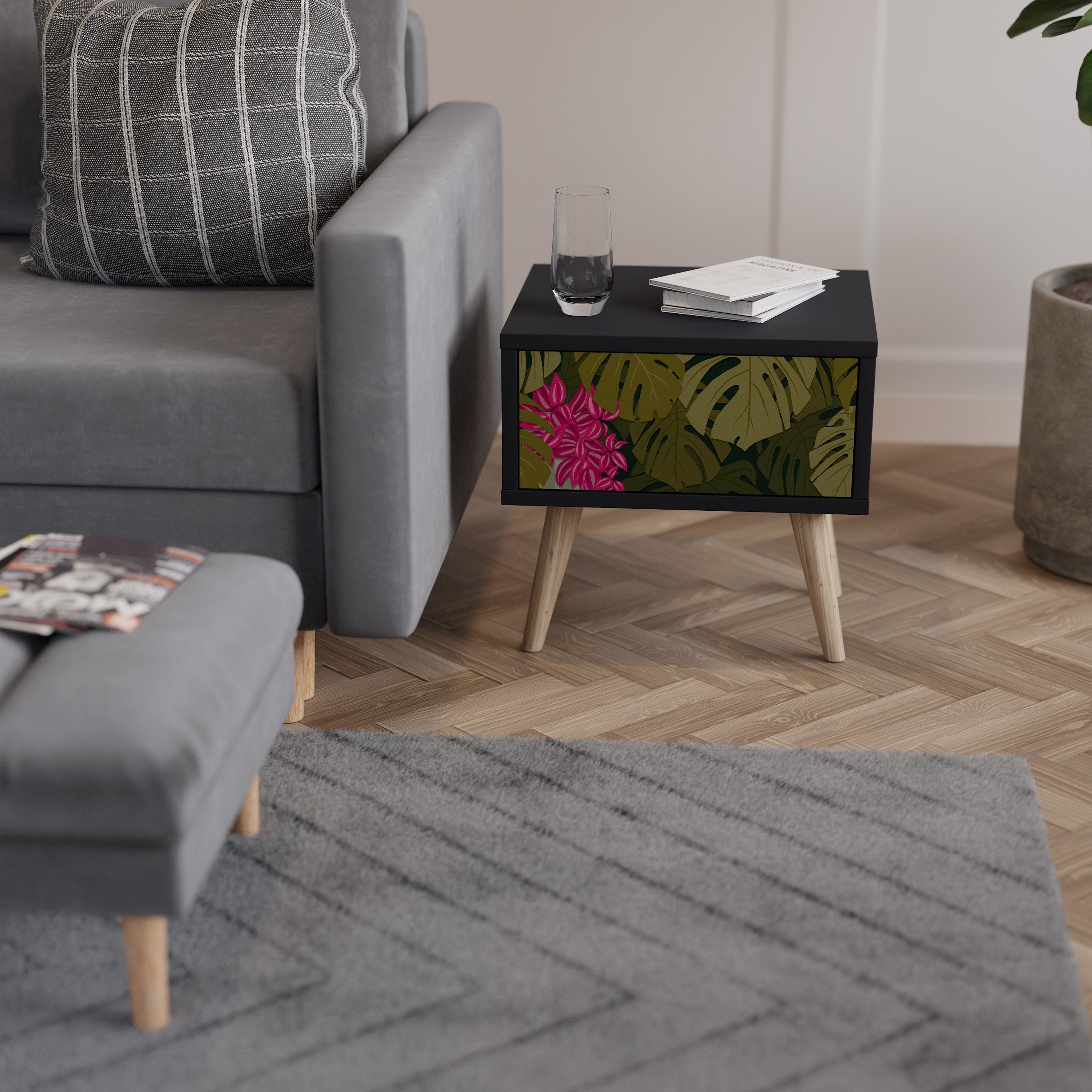 TROPICAL BEAUTY Mesa de Cabeceira em Acabamento Preto