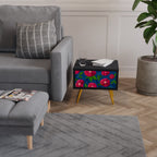 SPRING THOUGHTS Mesa de Cabeceira em Acabamento Preto