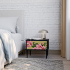 FRAGILE BEAUTY Mesa de Cabeceira em Acabamento Preto