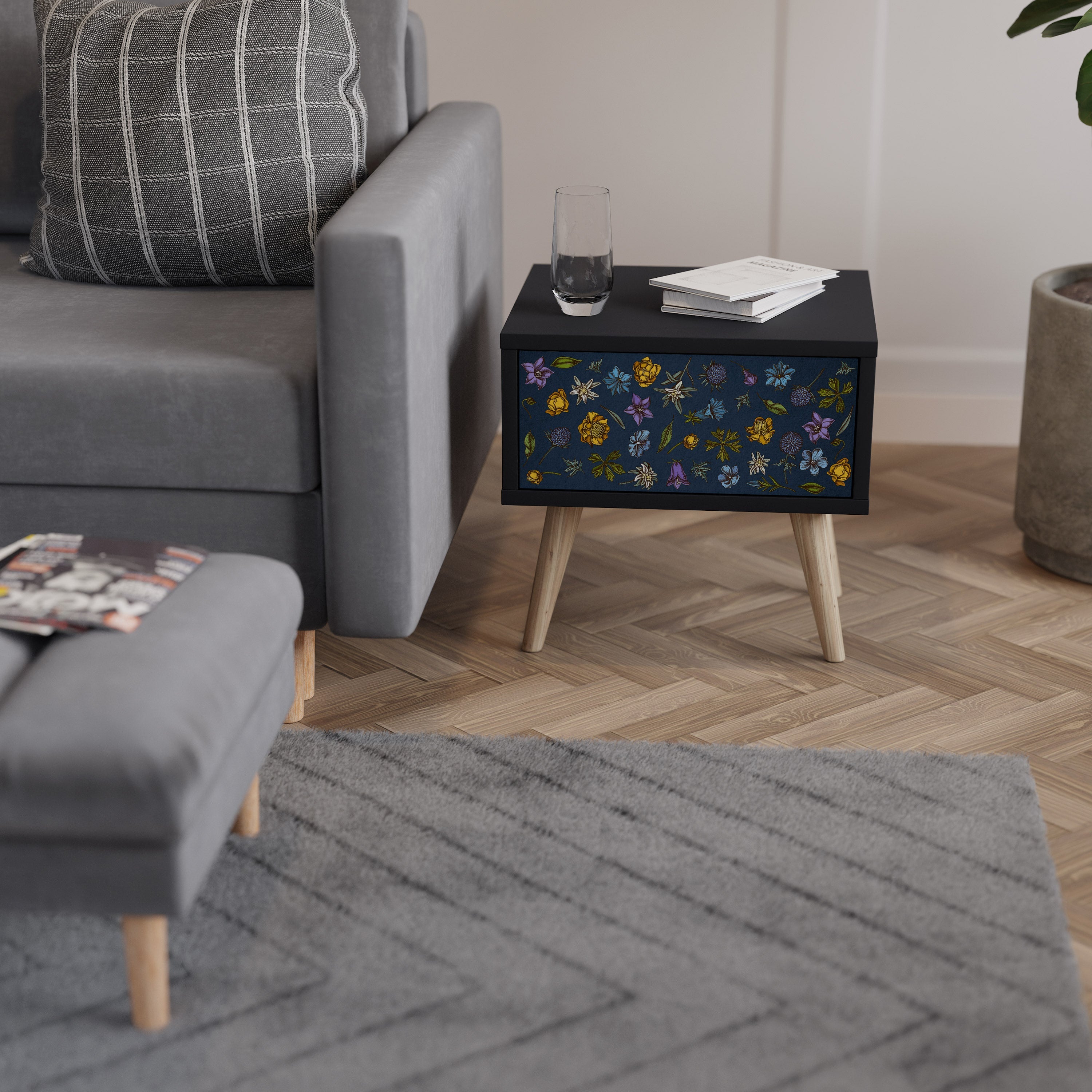 FLOWERS ON NAVY BLUE Mesa de Cabeceira em Acabamento Preto
